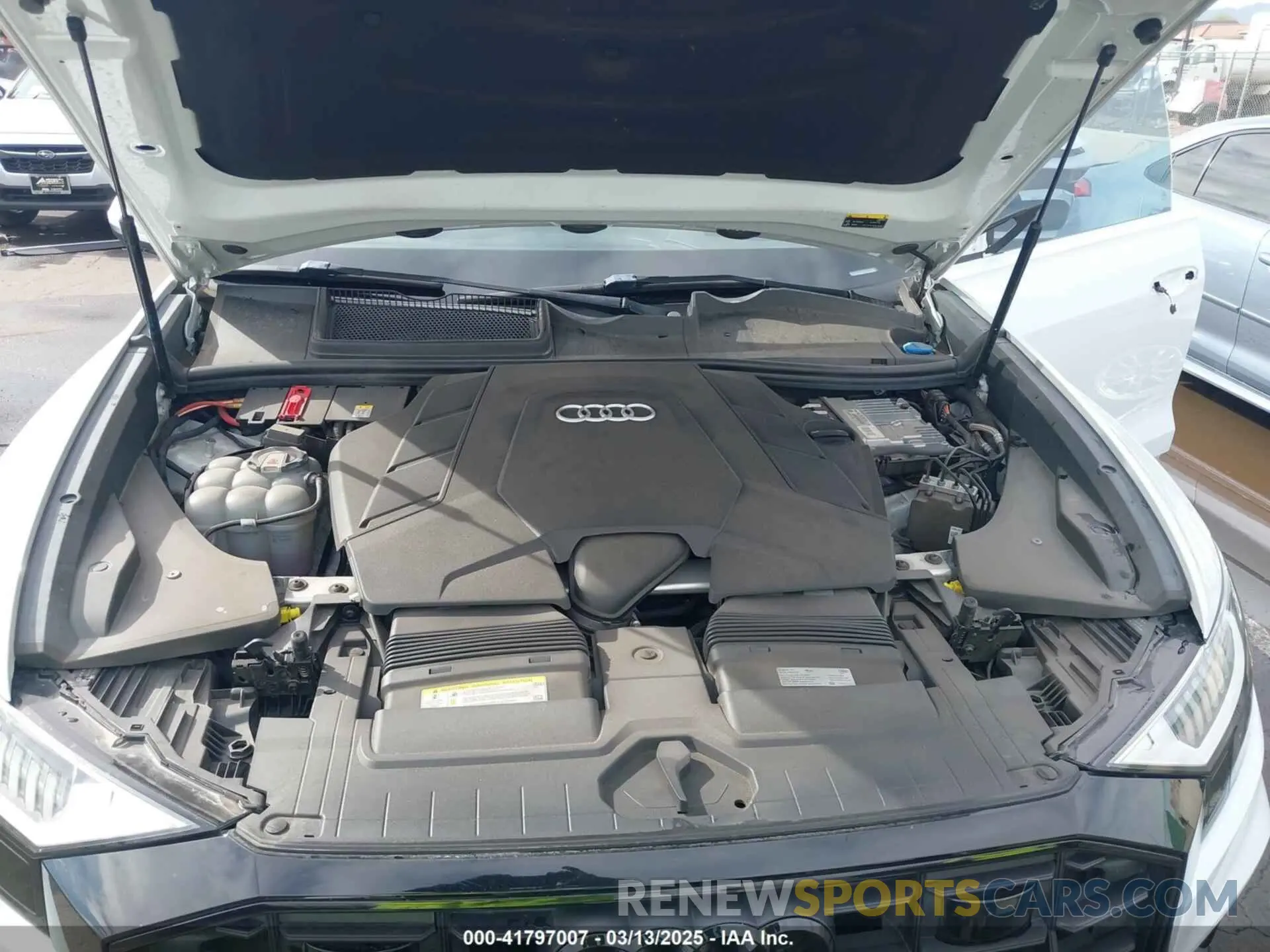10 fotografías del automóvil dañado WA1FVAF14KD045661 AUDI Q8 2019