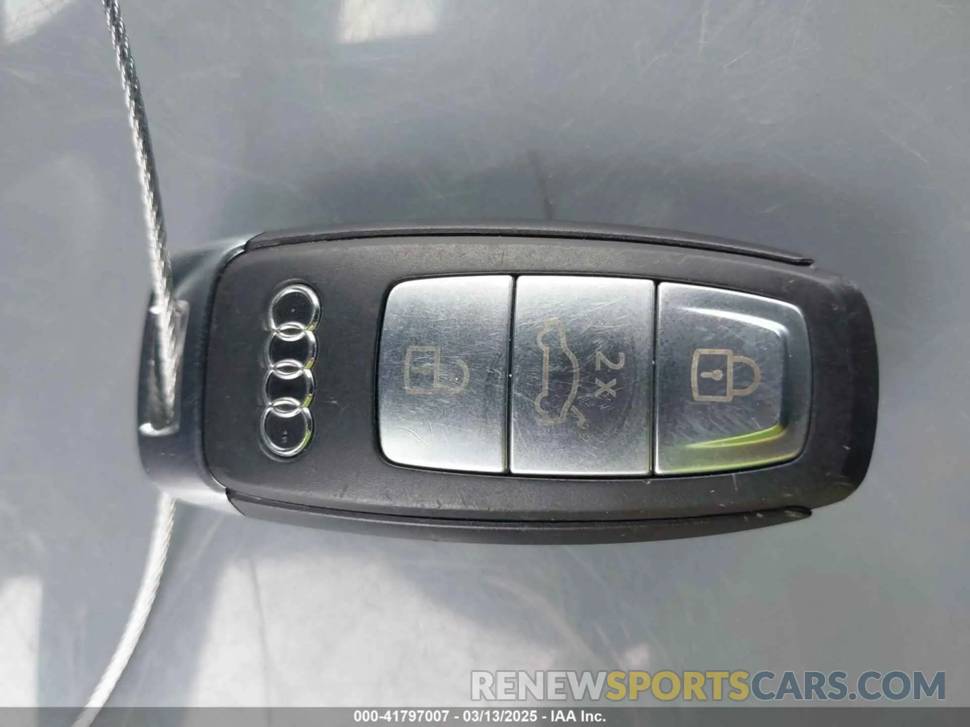 11 fotografías del automóvil dañado WA1FVAF14KD045661 AUDI Q8 2019