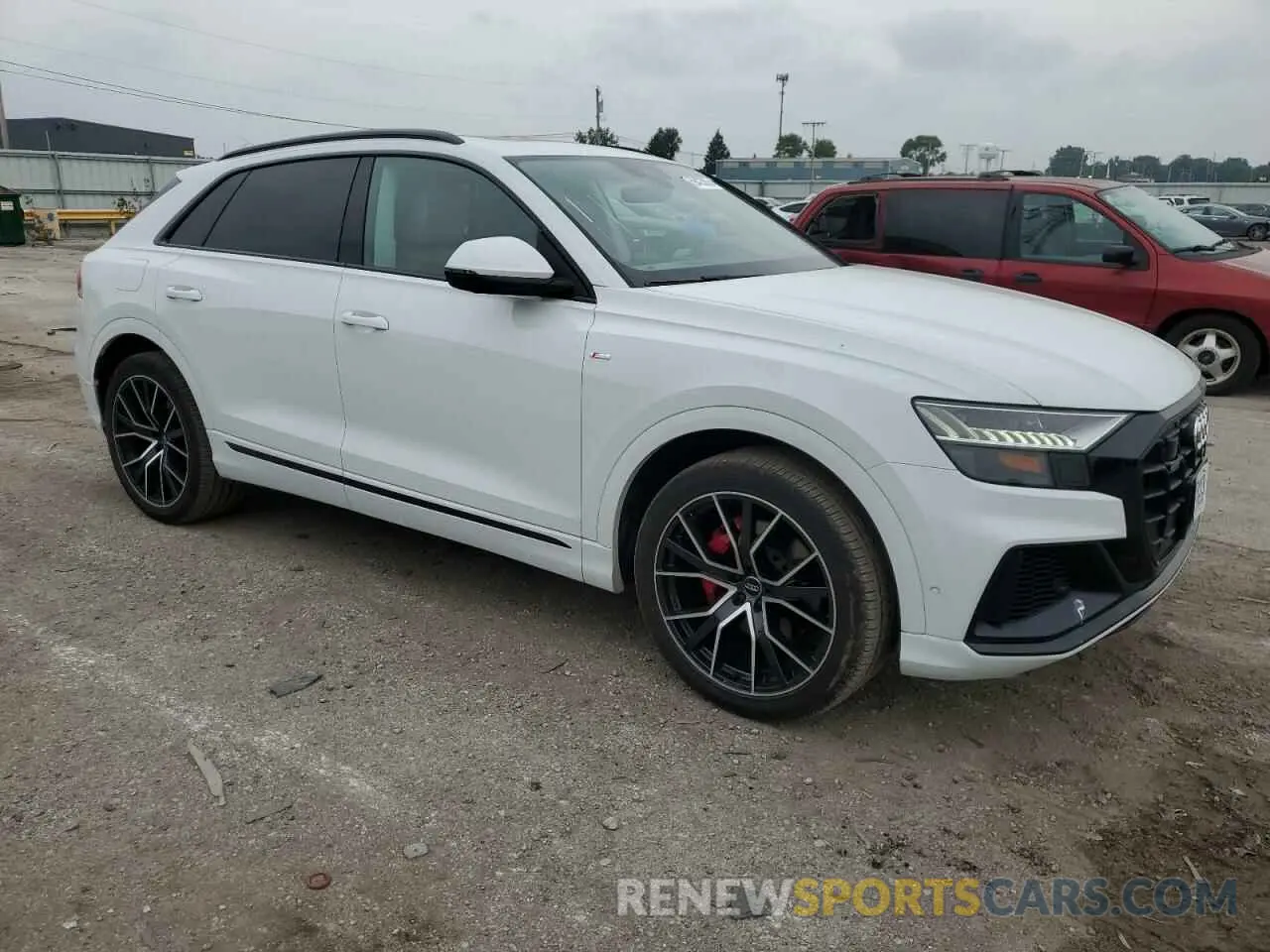 4 fotografías del automóvil dañado WA1FVAF15KD033597 AUDI Q8 2019
