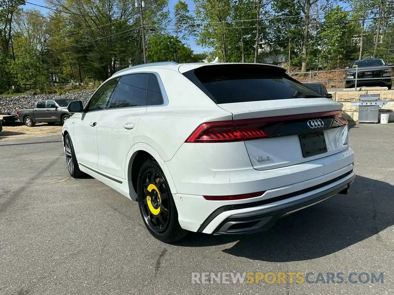 2 fotografías del automóvil dañado WA1FVAF17KD040406 AUDI Q8 2019