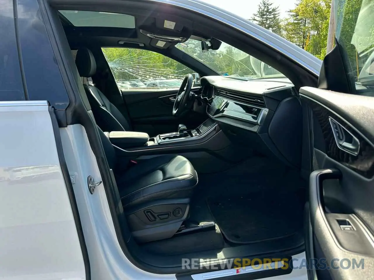 6 fotografías del automóvil dañado WA1FVAF17KD040406 AUDI Q8 2019