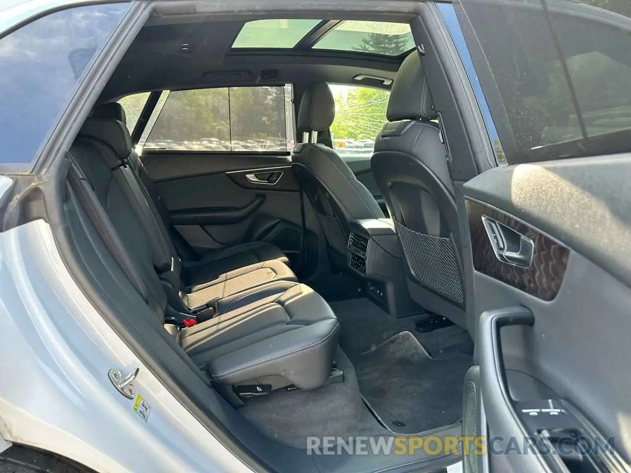 9 fotografías del automóvil dañado WA1FVAF17KD040406 AUDI Q8 2019