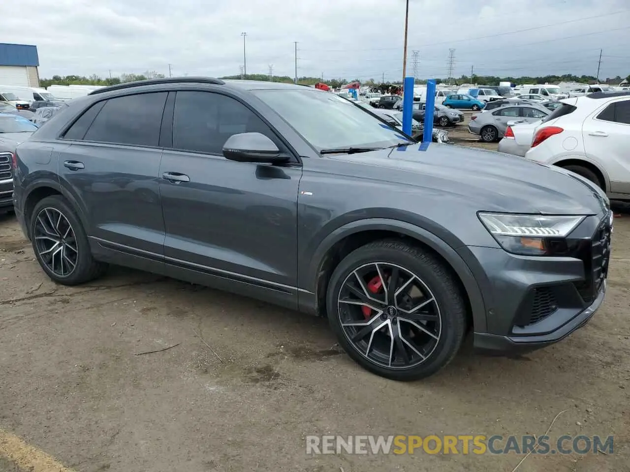 4 fotografías del automóvil dañado WA1FVAF1XKD042652 AUDI Q8 2019