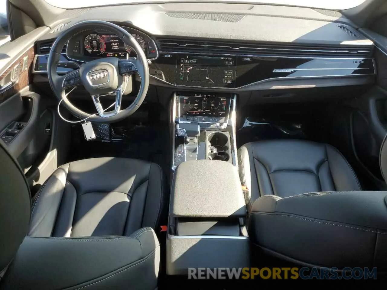 8 fotografías del automóvil dañado WA1AVAF13LD017393 AUDI Q8 2020