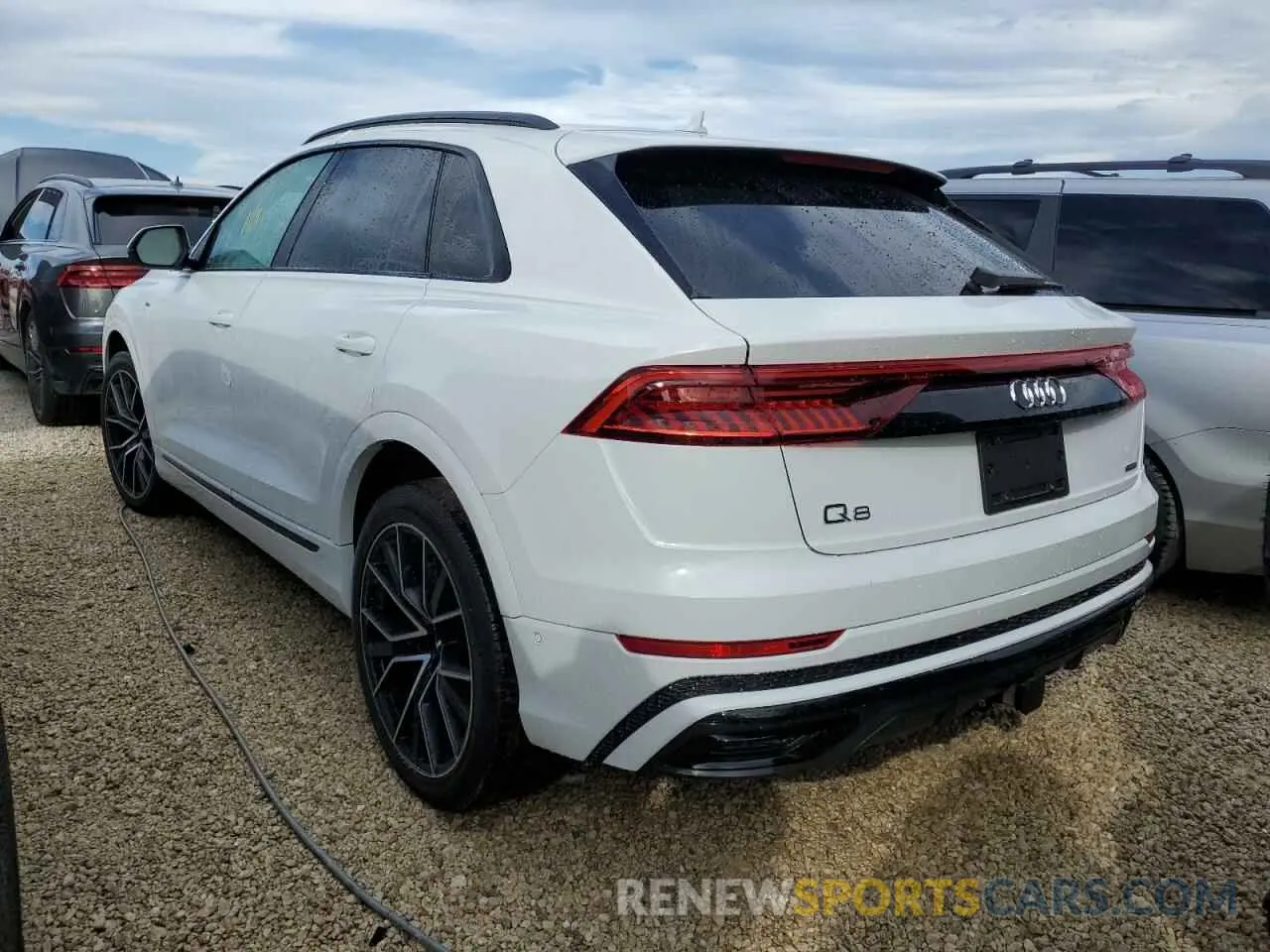 3 fotografías del automóvil dañado WA1EVAF16LD025246 AUDI Q8 2020