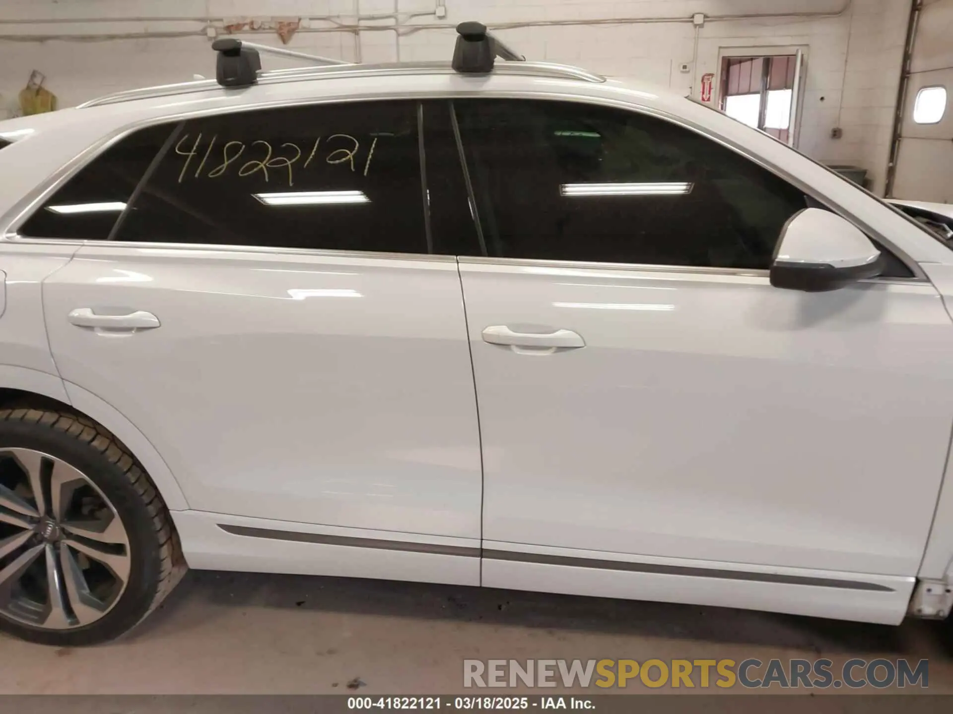14 fotografías del automóvil dañado WA1EVBF17LD019364 AUDI Q8 2020