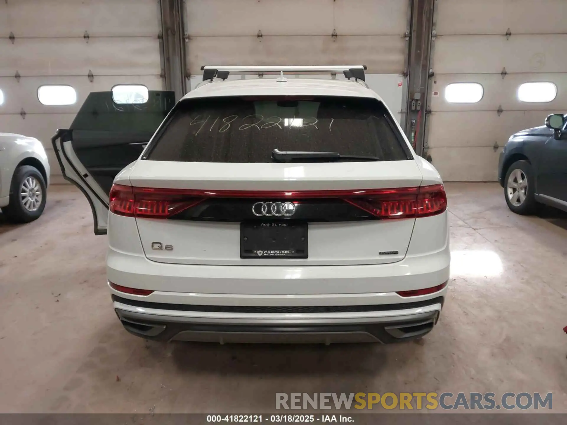 17 fotografías del automóvil dañado WA1EVBF17LD019364 AUDI Q8 2020