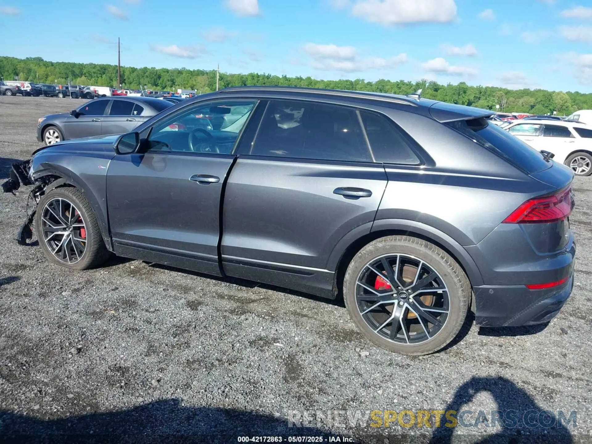 15 fotografías del automóvil dañado WA1FVAF10LD005451 AUDI Q8 2020