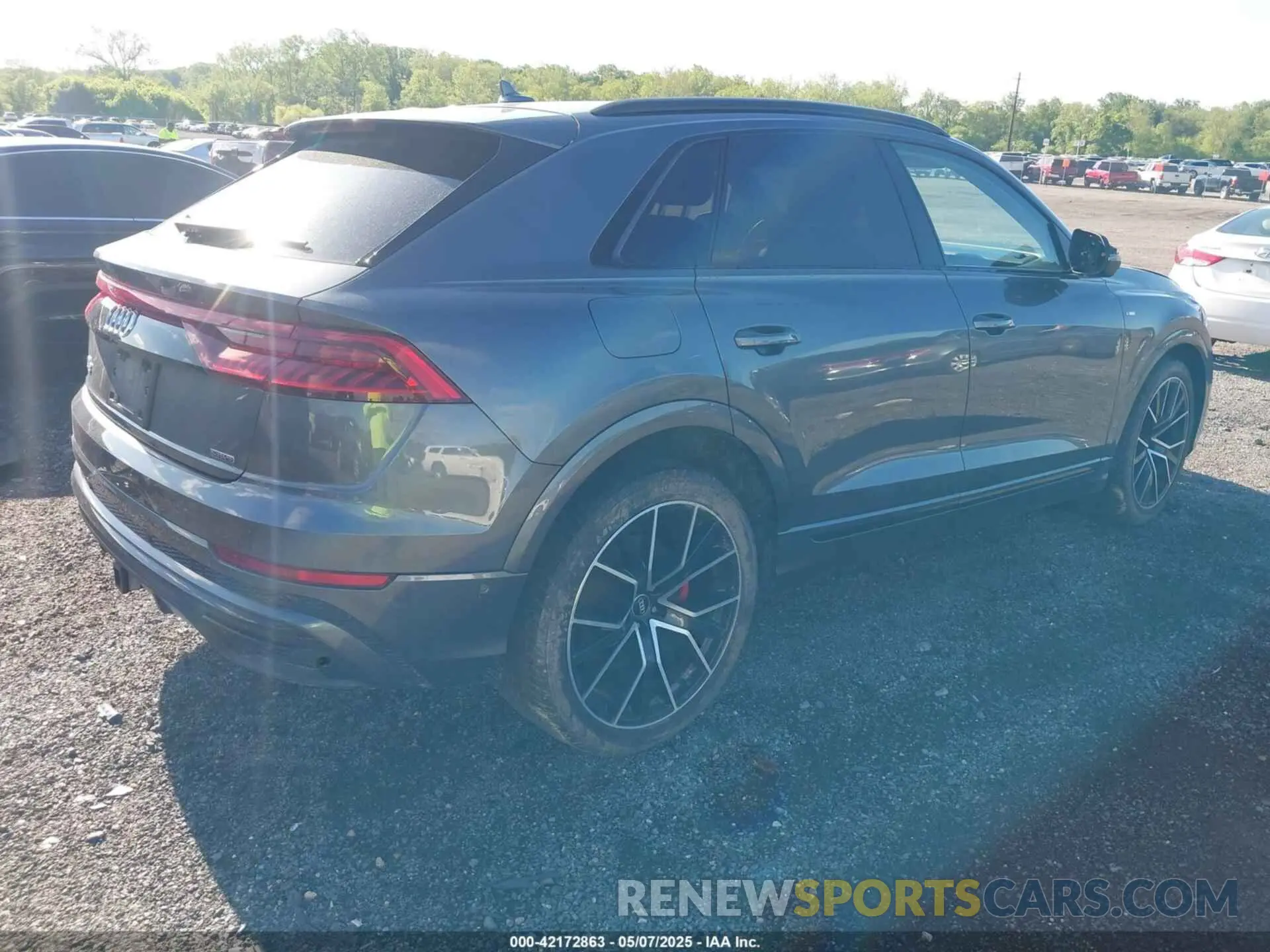 4 fotografías del automóvil dañado WA1FVAF10LD005451 AUDI Q8 2020