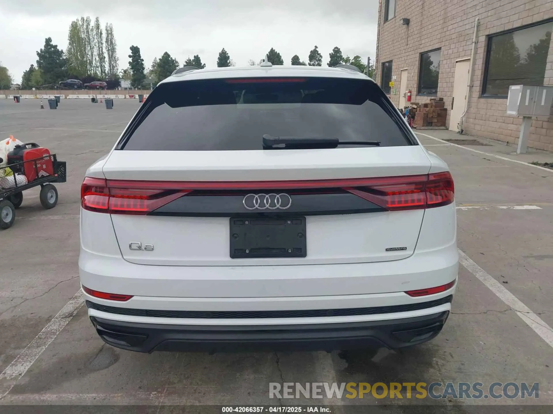 15 fotografías del automóvil dañado WA1FVAF17LD008900 AUDI Q8 2020