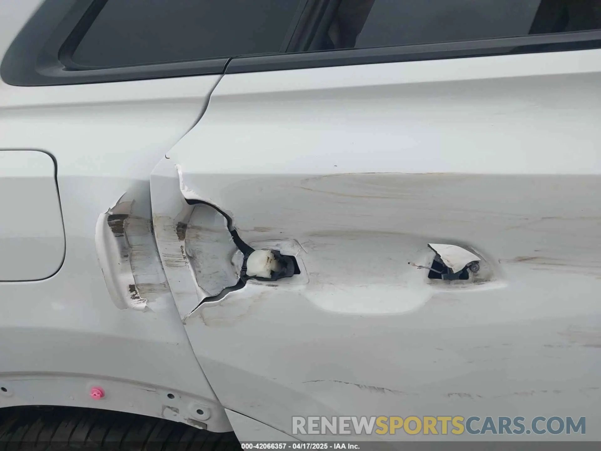 16 fotografías del automóvil dañado WA1FVAF17LD008900 AUDI Q8 2020