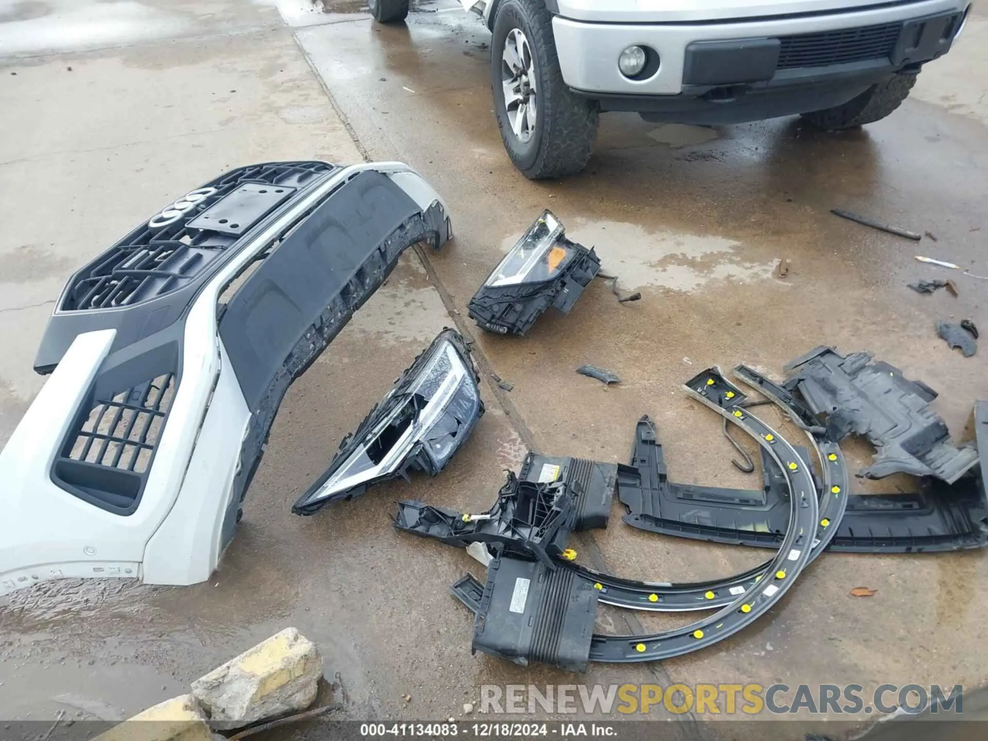 12 fotografías del automóvil dañado WA1AVAF14MD003469 AUDI Q8 2021