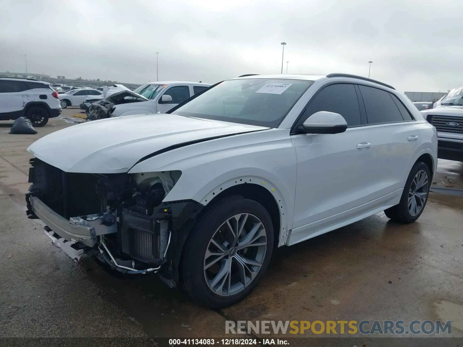 2 fotografías del automóvil dañado WA1AVAF14MD003469 AUDI Q8 2021