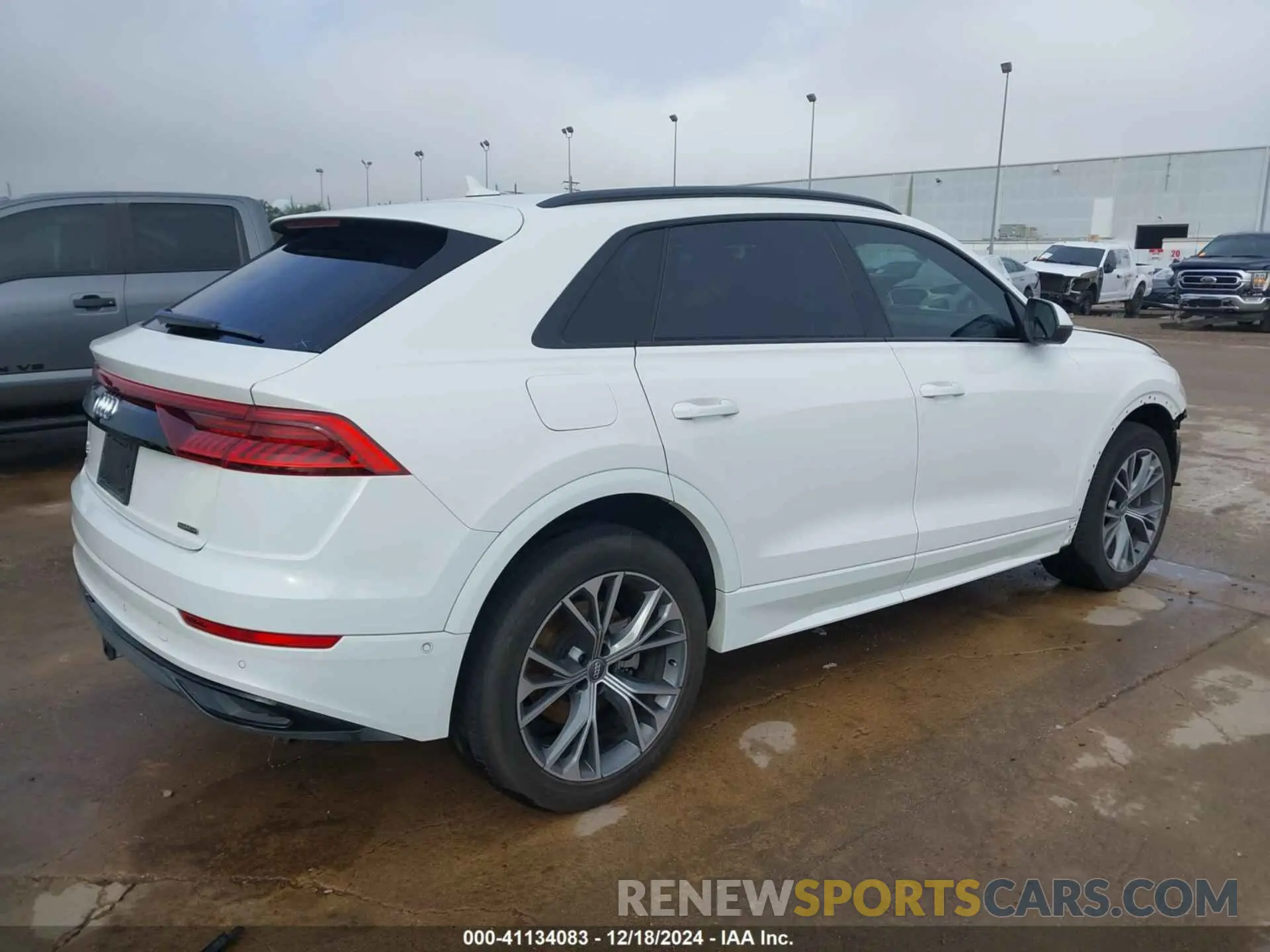 4 fotografías del automóvil dañado WA1AVAF14MD003469 AUDI Q8 2021