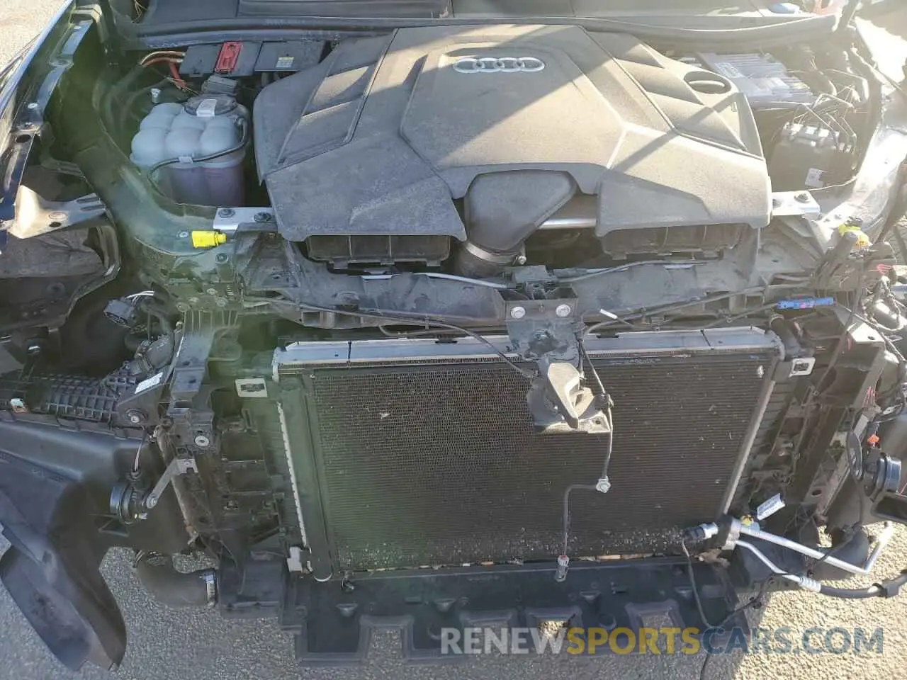 12 fotografías del automóvil dañado WA1AVAF18MD028956 AUDI Q8 2021