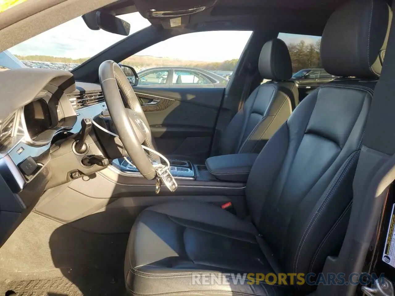 7 fotografías del automóvil dañado WA1AVAF18MD028956 AUDI Q8 2021