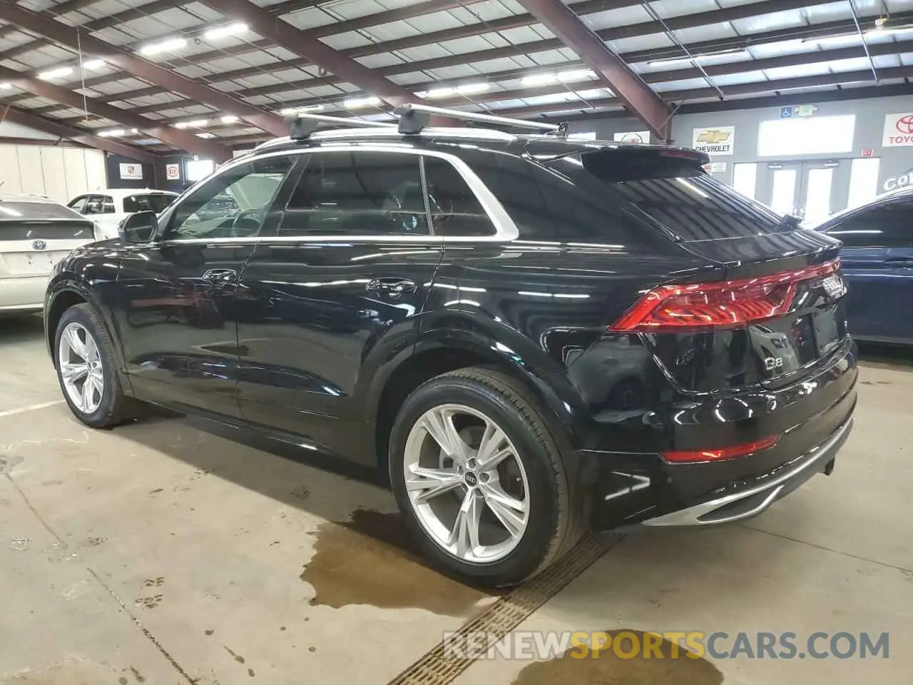 2 fotografías del automóvil dañado WA1BVAF15MD035173 AUDI Q8 2021