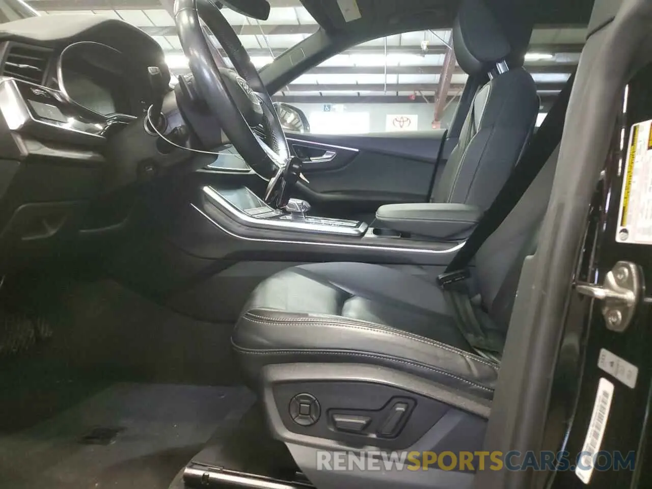 7 fotografías del automóvil dañado WA1BVAF15MD035173 AUDI Q8 2021