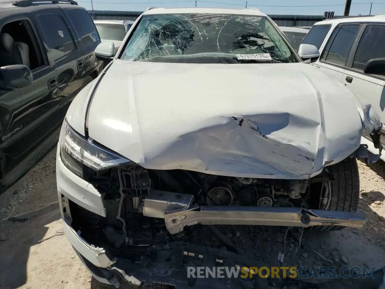 5 fotografías del automóvil dañado WA1BVAF18MD032042 AUDI Q8 2021