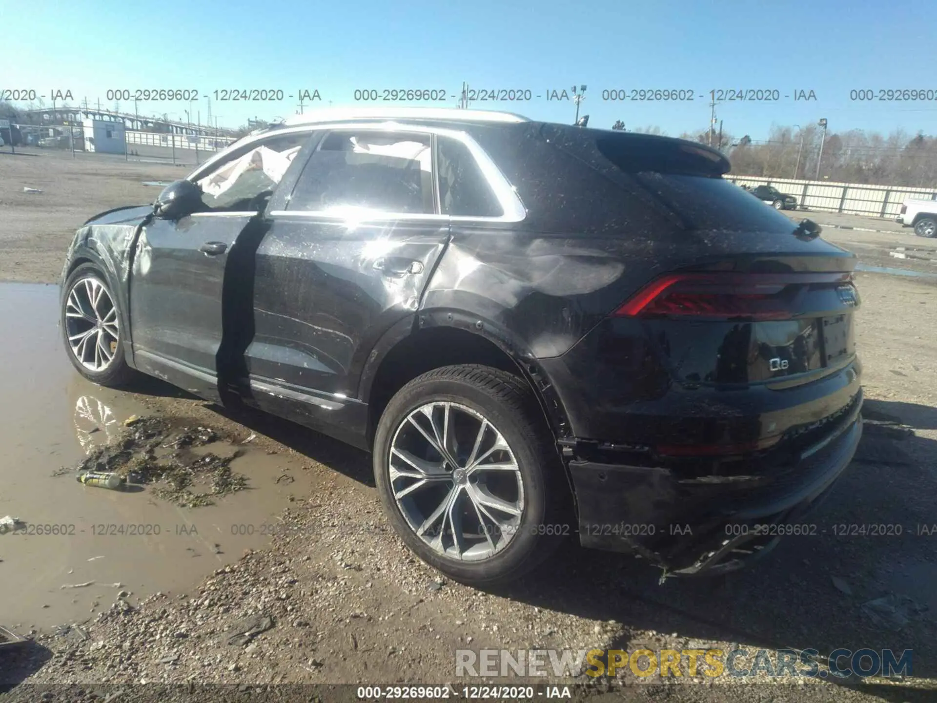 3 fotografías del automóvil dañado WA1EVAF11MD001373 AUDI Q8 2021