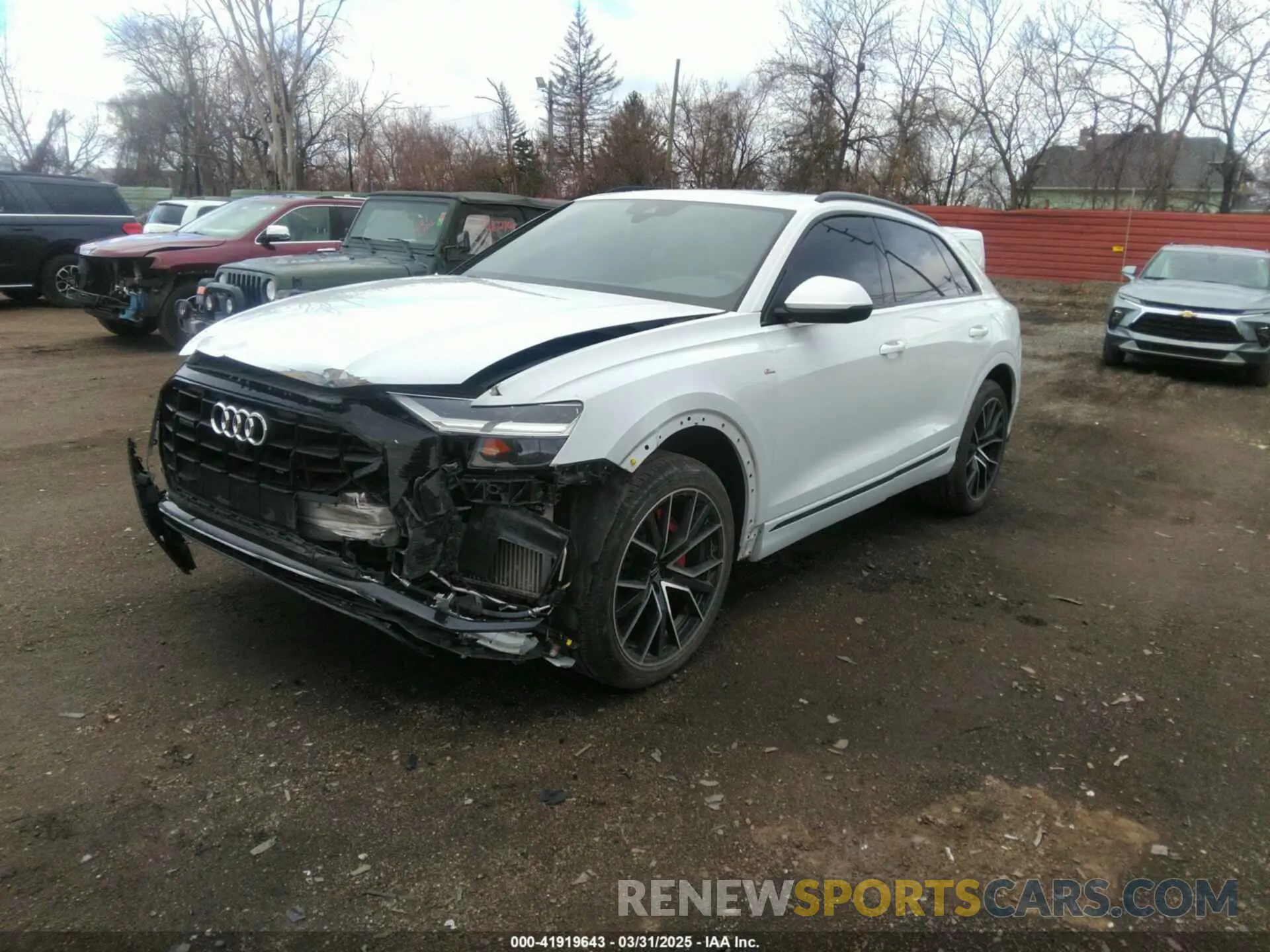 2 fotografías del automóvil dañado WA1EVAF11MD005634 AUDI Q8 2021
