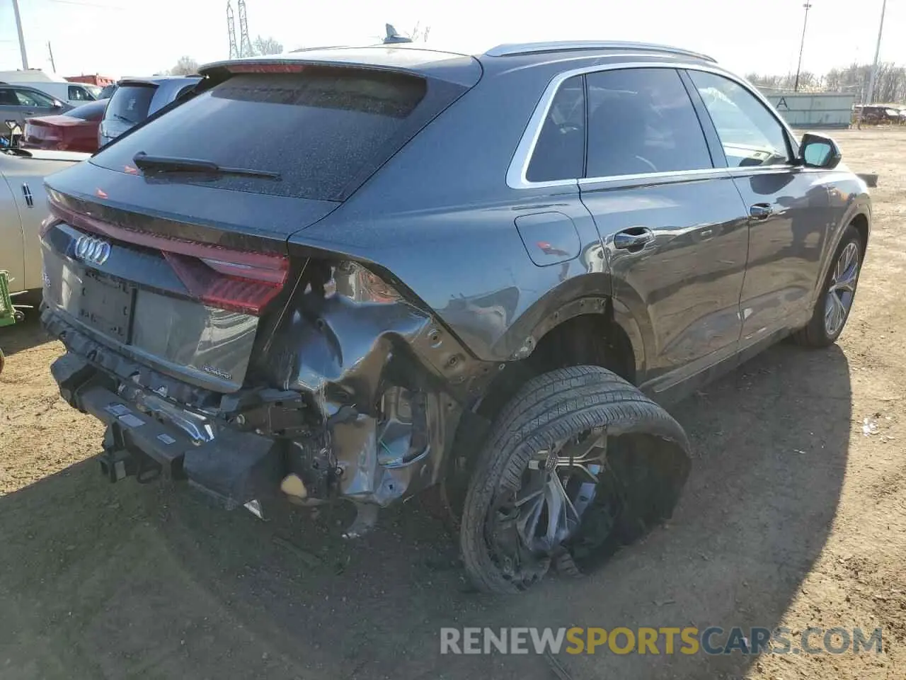 4 fotografías del automóvil dañado WA1EVAF12MD001673 AUDI Q8 2021