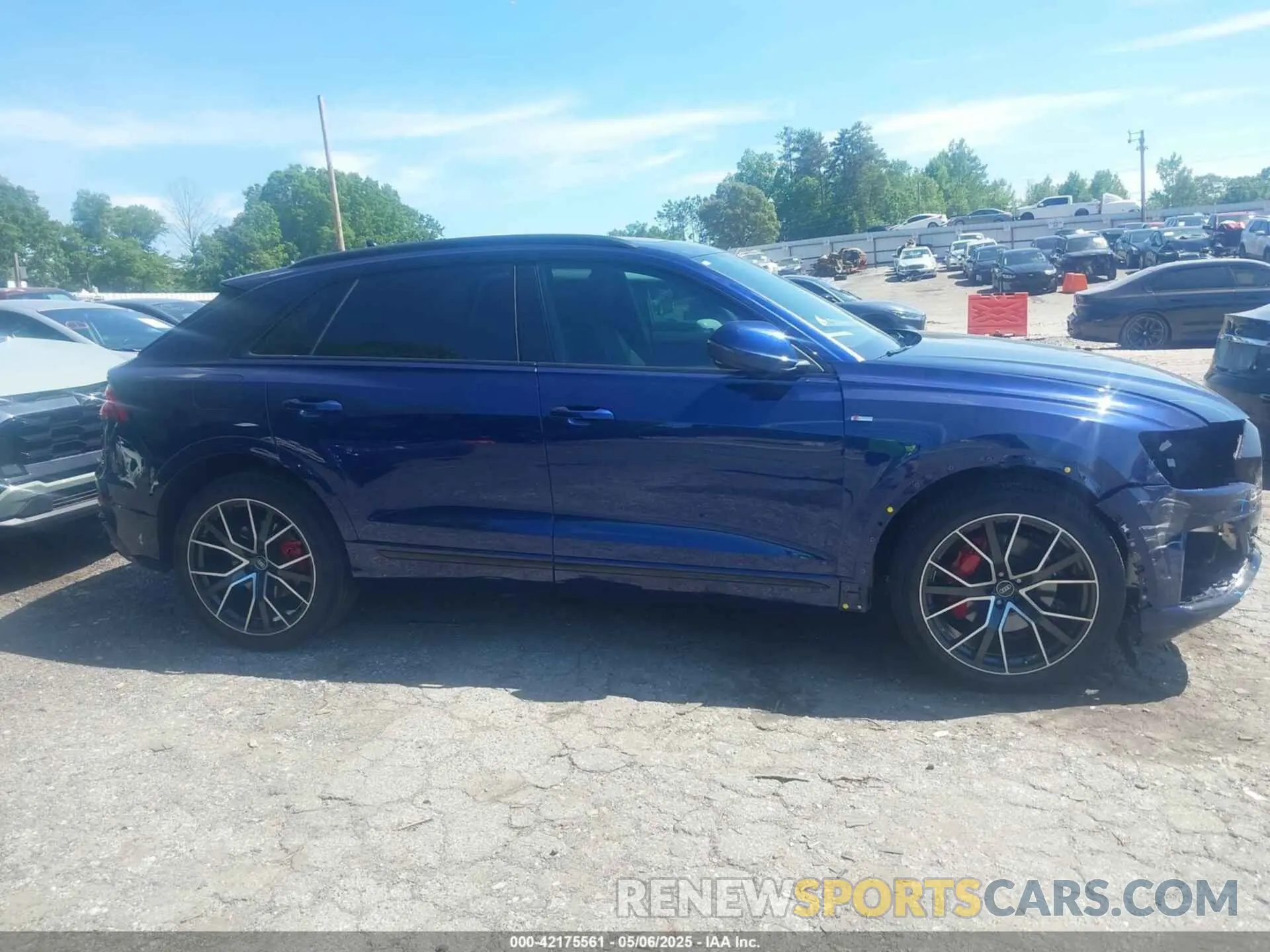 13 fotografías del automóvil dañado WA1EVAF12MD032292 AUDI Q8 2021