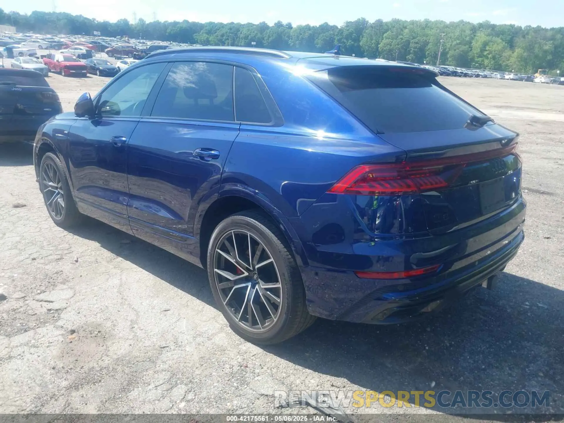 3 fotografías del automóvil dañado WA1EVAF12MD032292 AUDI Q8 2021