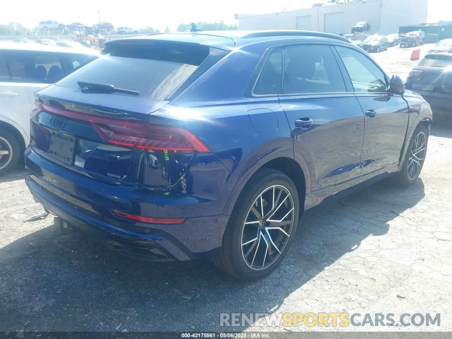 4 fotografías del automóvil dañado WA1EVAF12MD032292 AUDI Q8 2021