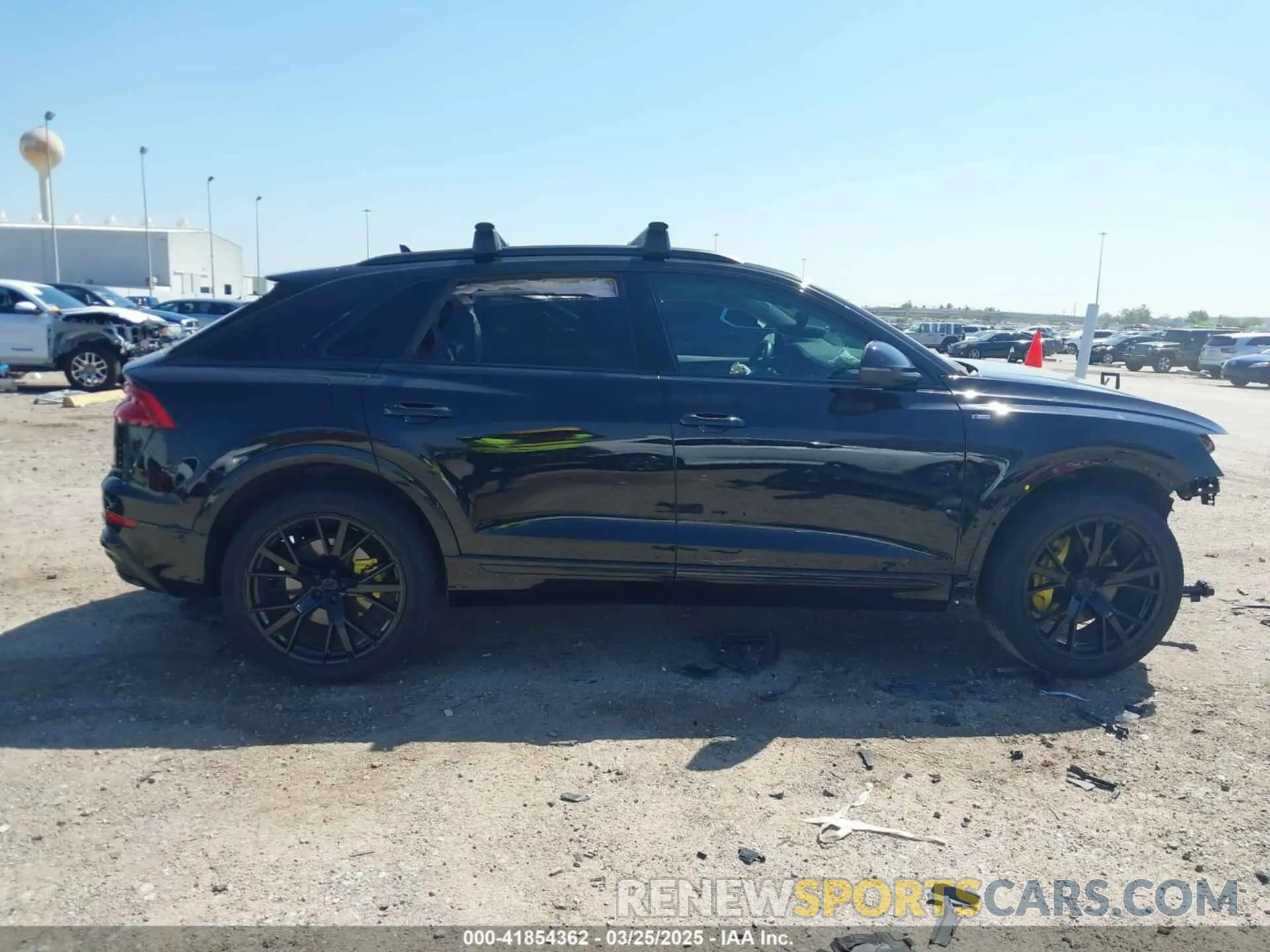 14 fotografías del automóvil dañado WA1EVAF14MD003053 AUDI Q8 2021