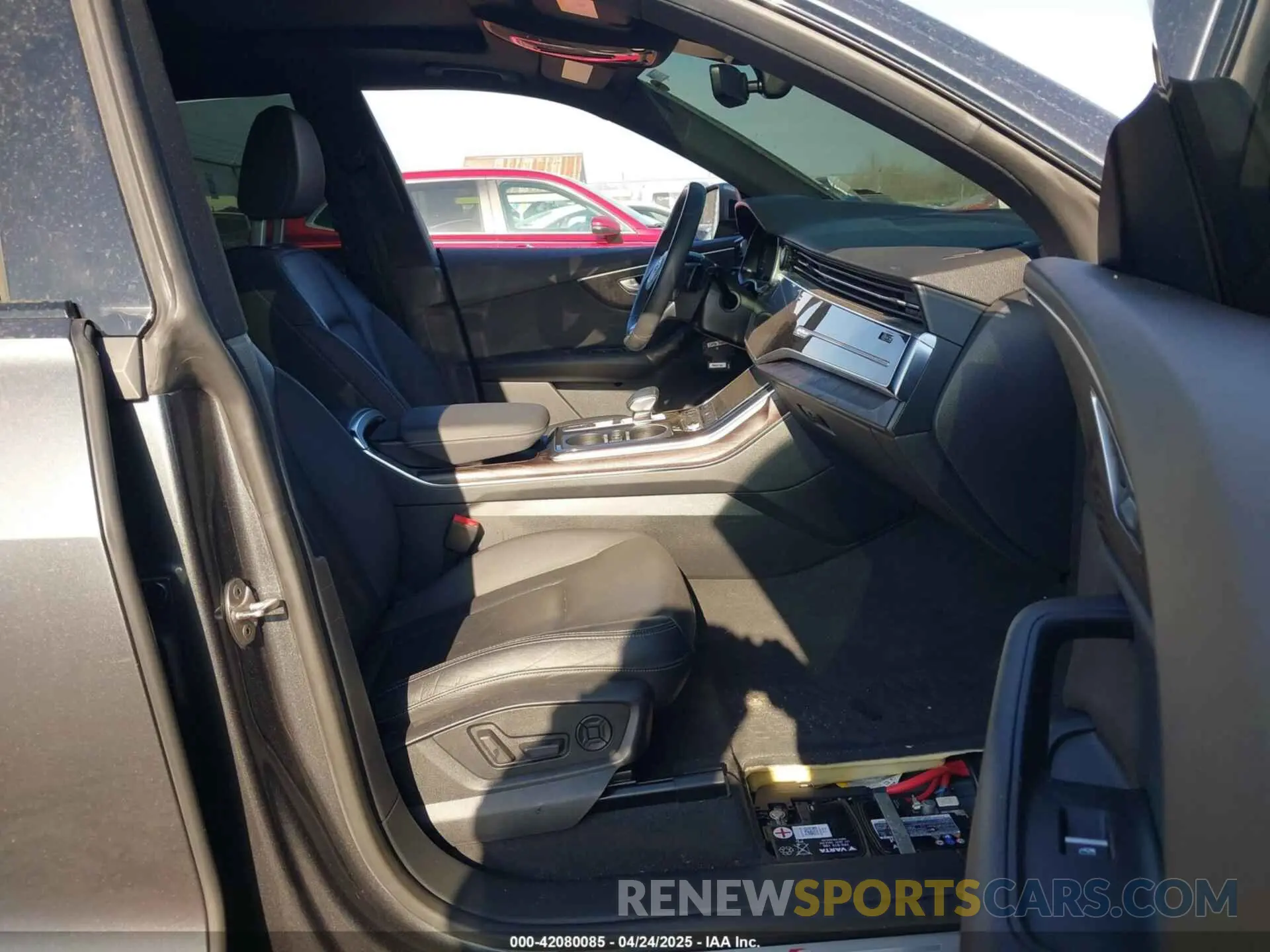 5 fotografías del automóvil dañado WA1EVAF14MD014781 AUDI Q8 2021
