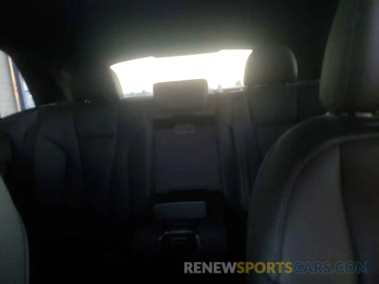 10 fotografías del automóvil dañado WA1EVAF14MD037946 AUDI Q8 2021