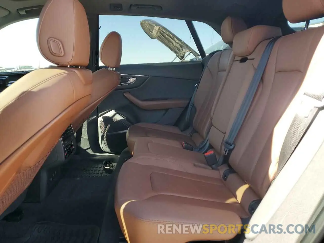 11 fotografías del automóvil dañado WA1EVAF15MD032125 AUDI Q8 2021