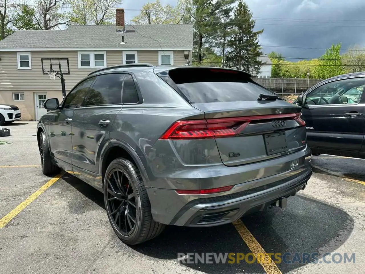 2 fotografías del automóvil dañado WA1EVAF17MD034670 AUDI Q8 2021