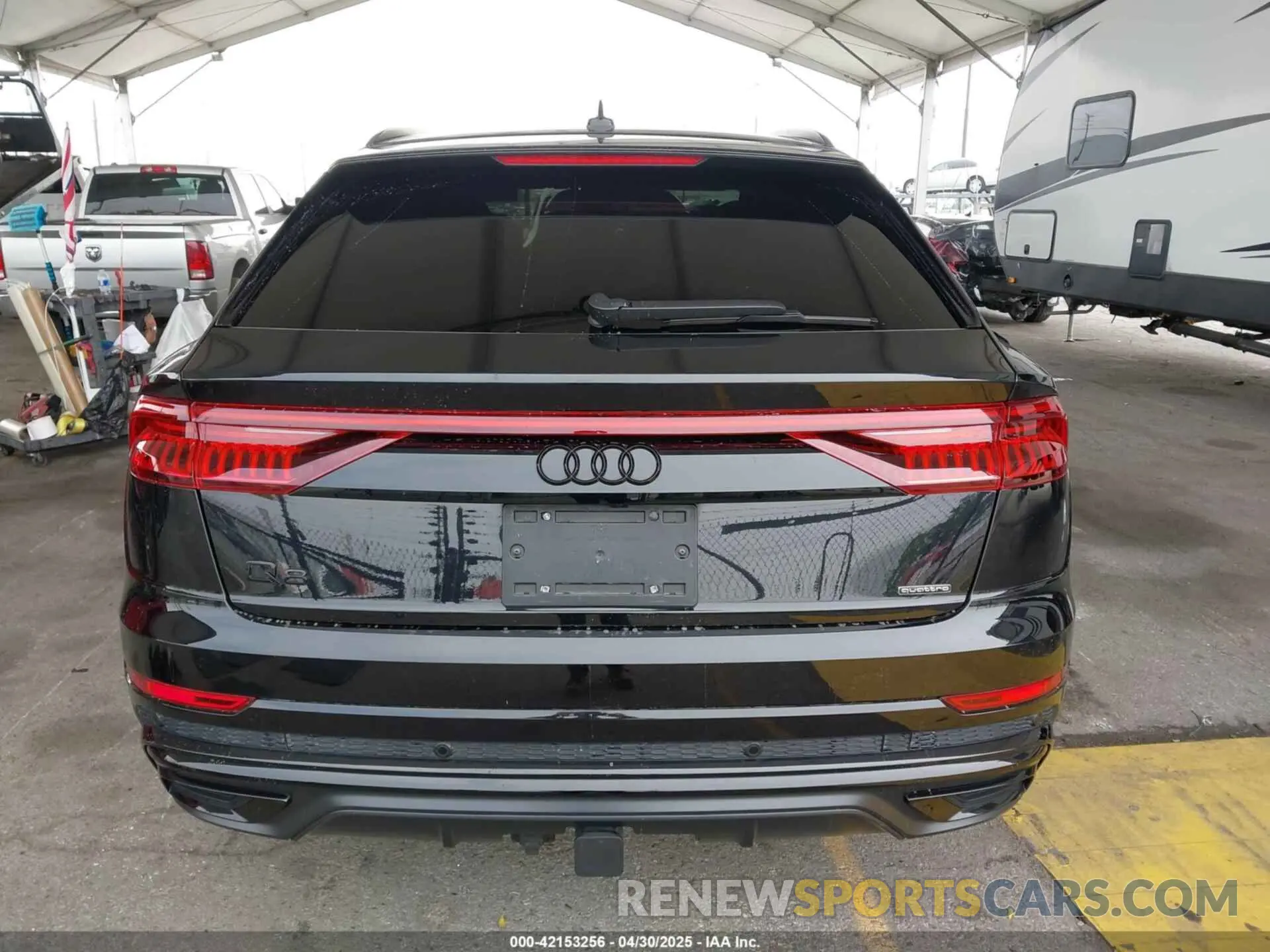 17 fotografías del automóvil dañado WA1EVAF1XMD033688 AUDI Q8 2021