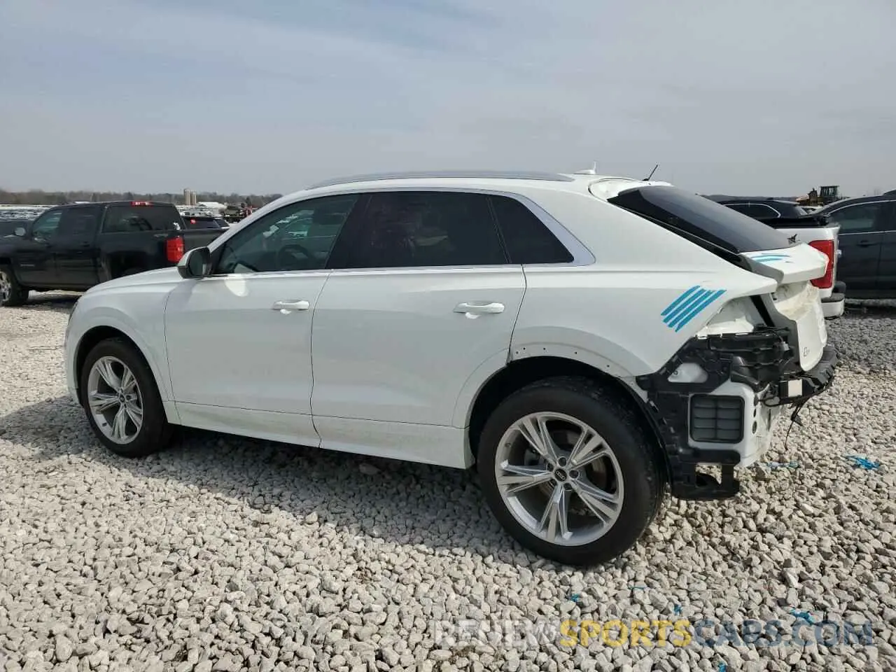 2 fotografías del automóvil dañado WA1BVBF10ND029207 AUDI Q8 2022