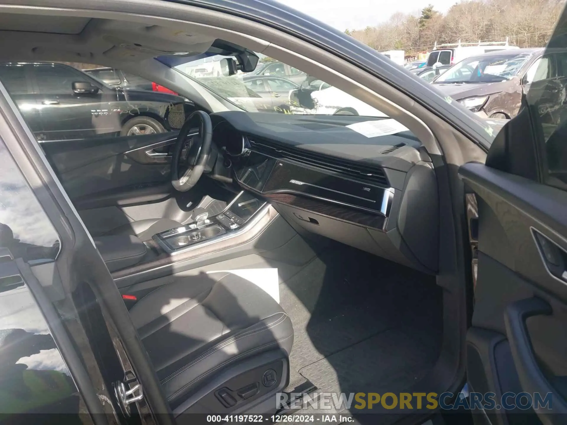 5 fotografías del automóvil dañado WA1EVBF1XND033147 AUDI Q8 2022