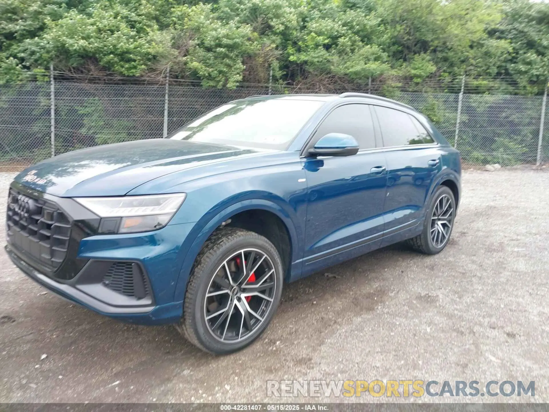 2 fotografías del automóvil dañado WA1FVBF18ND023396 AUDI Q8 2022