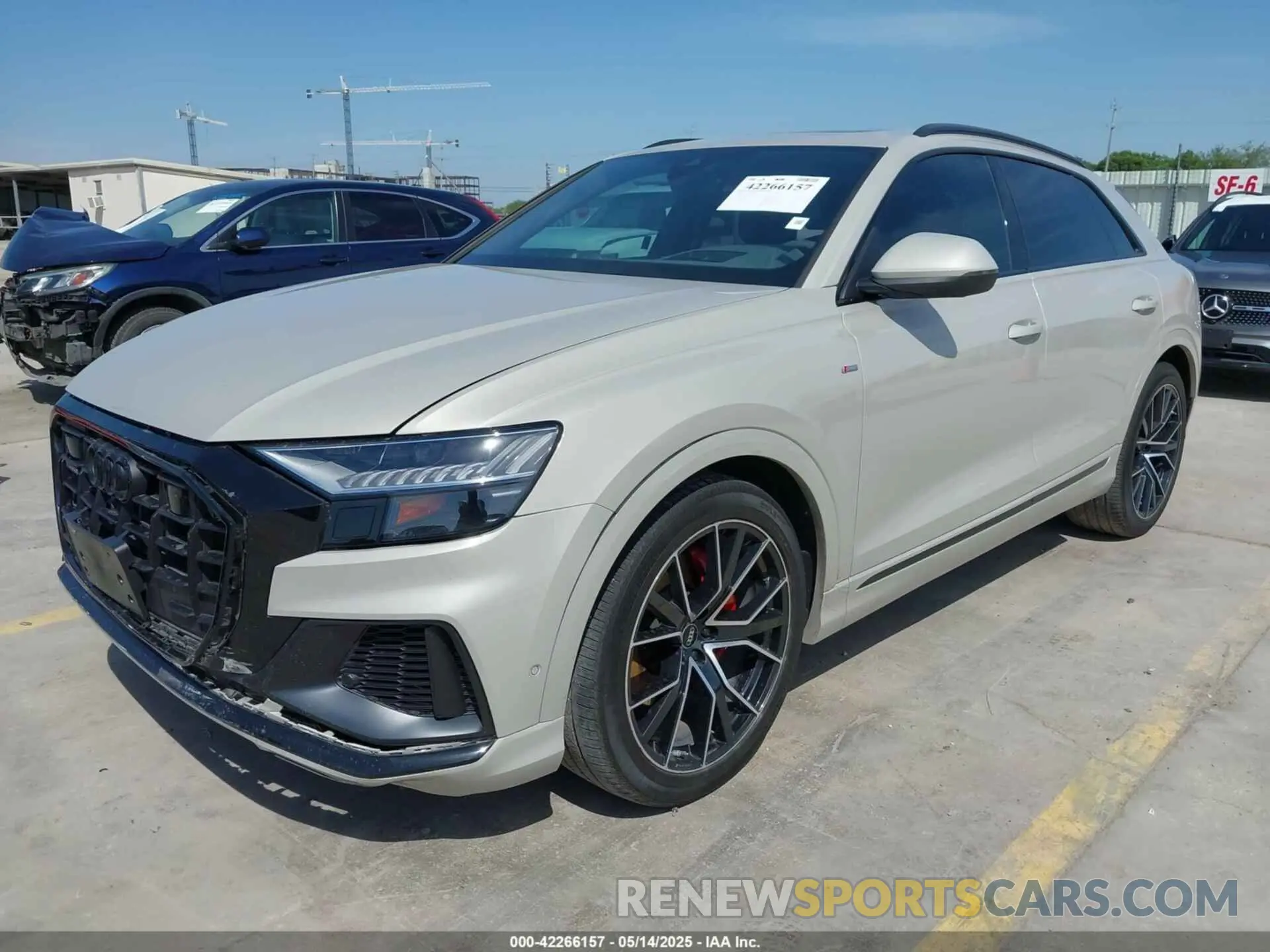 2 fotografías del automóvil dañado WA1FVBF19ND026016 AUDI Q8 2022