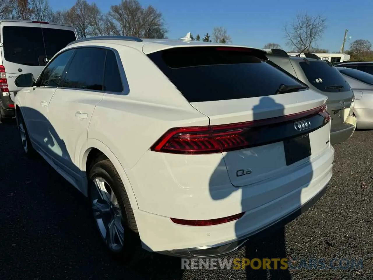 2 fotografías del automóvil dañado WA1AVBF12PD025576 AUDI Q8 2023