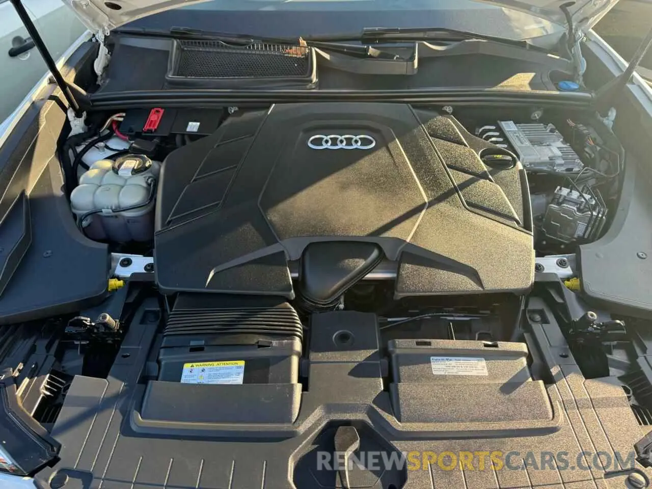 9 fotografías del automóvil dañado WA1AVBF12PD025576 AUDI Q8 2023