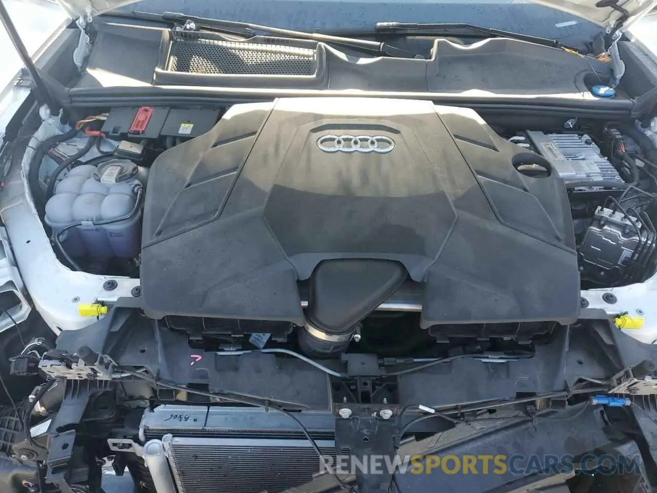 12 fotografías del automóvil dañado WA1AVBF13PD036909 AUDI Q8 2023