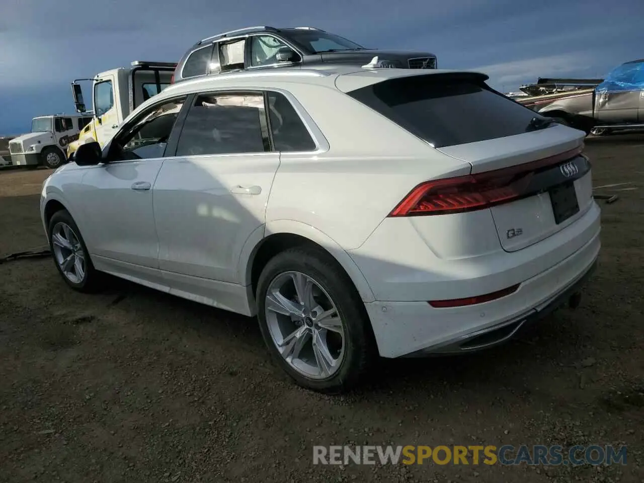 2 fotografías del automóvil dañado WA1BVBF11PD022656 AUDI Q8 2023