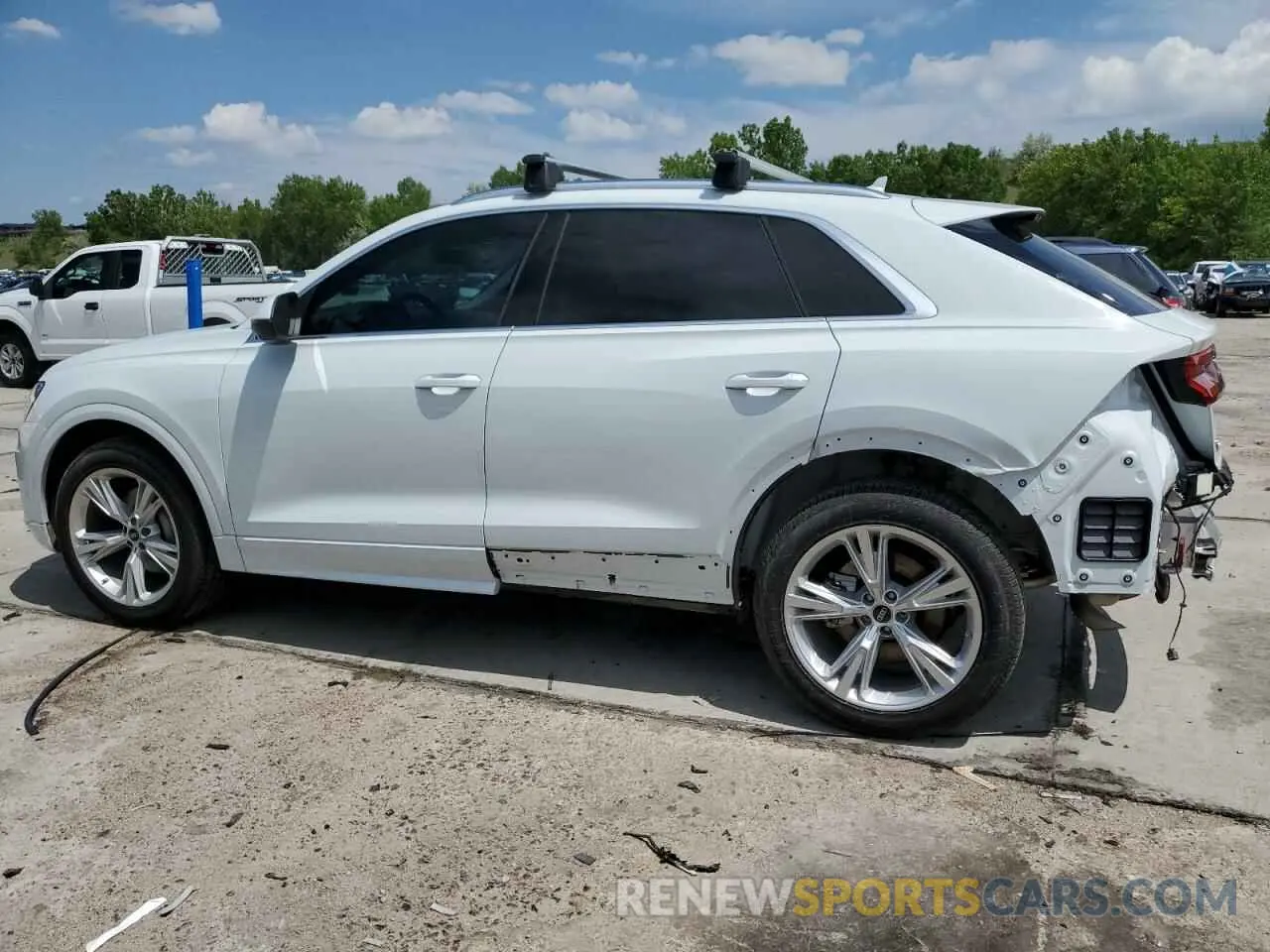 2 fotografías del automóvil dañado WA1BVBF17PD038960 AUDI Q8 2023