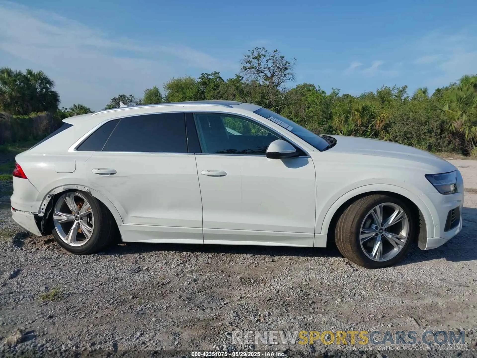 13 fotografías del automóvil dañado WA1CVBF18PD007608 AUDI Q8 2023