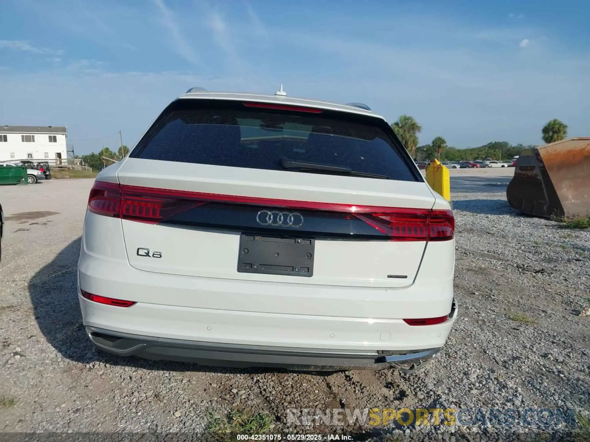 16 fotografías del automóvil dañado WA1CVBF18PD007608 AUDI Q8 2023