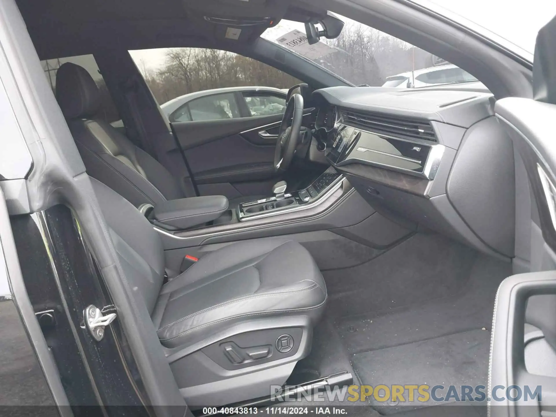 5 fotografías del automóvil dañado WA1EVBF13PD041254 AUDI Q8 2023