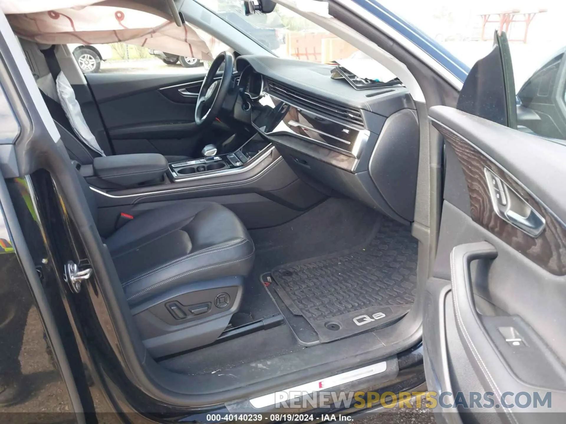 5 fotografías del automóvil dañado WA1EVBF16PD010063 AUDI Q8 2023