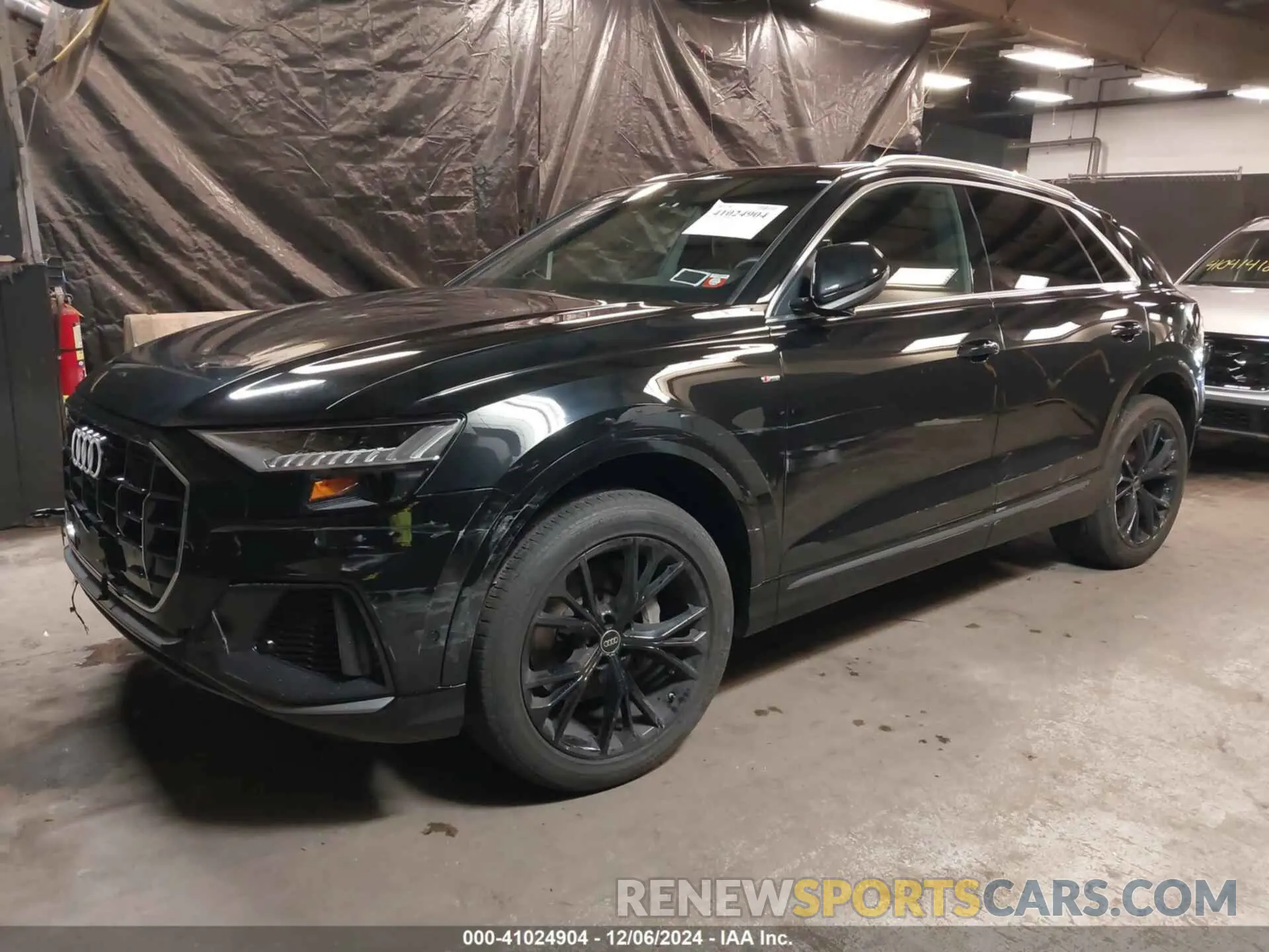 2 fotografías del automóvil dañado WA1EVBF16PD035173 AUDI Q8 2023