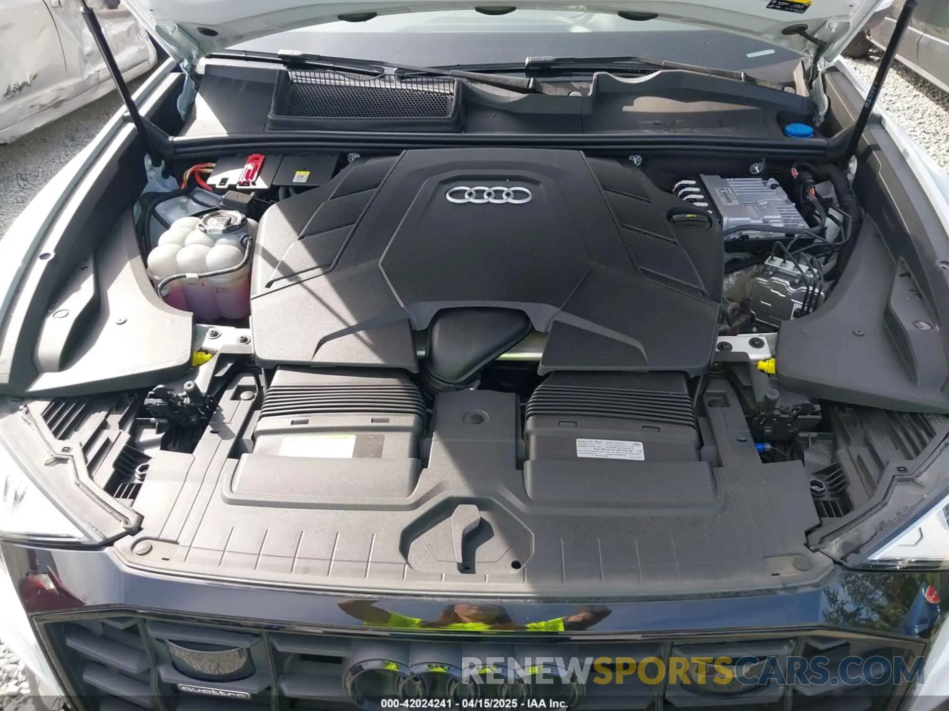 10 fotografías del automóvil dañado WA1EVBF17PD021816 AUDI Q8 2023